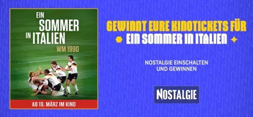 Filmpakat vor blauem Hintergrund